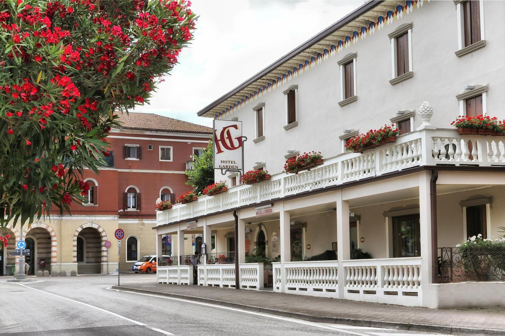 Hotel Garden Peschiera del Garda Exterior foto